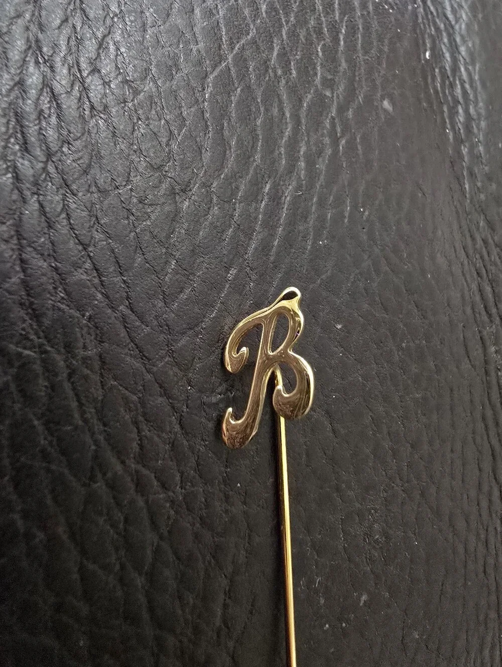 Vintage Monet Gold 'B' Stick Pin Brooch - Gold Tone